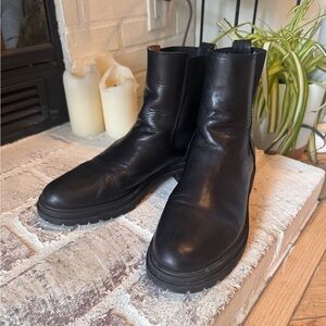 Madewell Bradley Chelsea Lugsole Black Leather Combat Boots ~ size 11